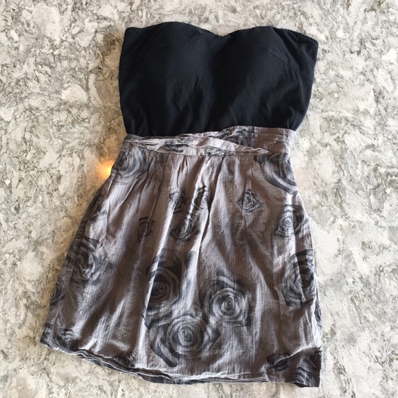 Rose Dress - Picture 2 of 6